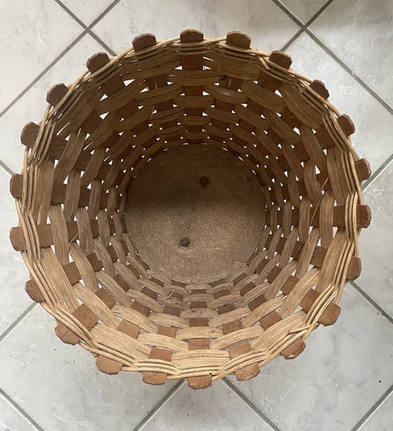 Image 1 of Cesta de mimbre con patas de metal, década de 1970