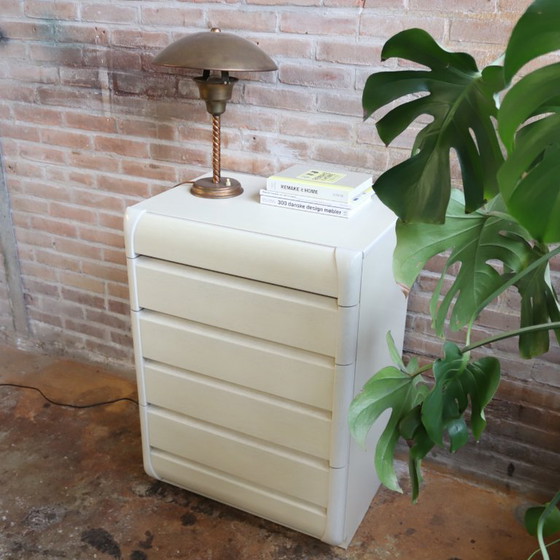 Image 1 of Vintage ladekast post modern space