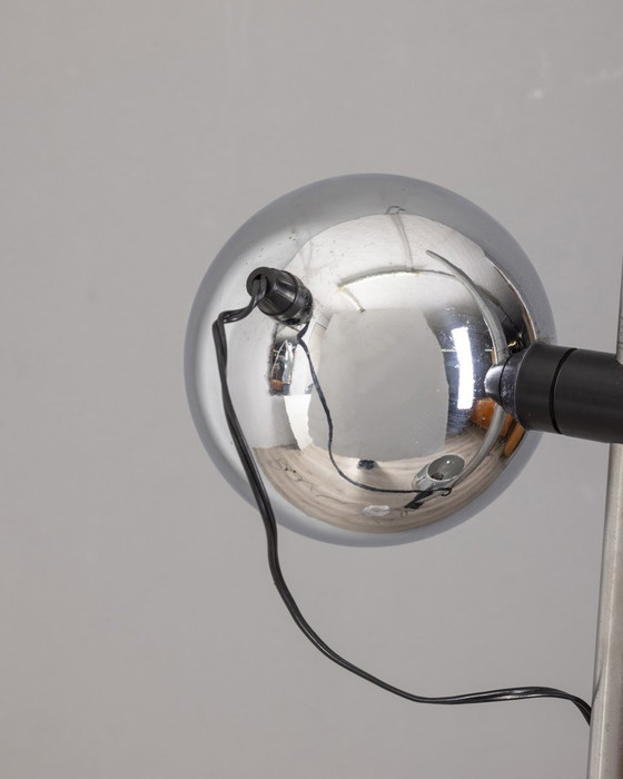 Image 1 of Vintage 70s vloerlamp chroom metaal ontwerp Goffredo Reggiani