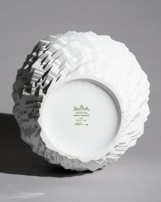 Image 1 of Vase d'artiste « Phi City » de Rosenthal, en porcelaine biscuit de Cairn Young, Allemagne, 2019