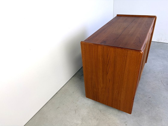 Mobile contenitore Mid-century di Dyrlund, anni '60 – Mobili contenitori, Legno (photo 3 of 12)
