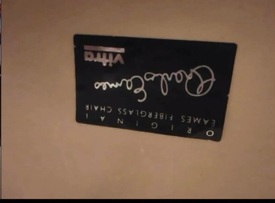 Image 1 of Originele Eames Fiberglass Chair-bank, ontworpen door Charles & Ray Eames en geproduceerd door Vitra.