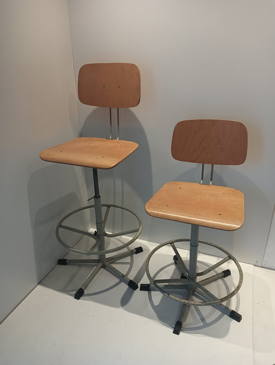 Image 1 of Industrial stools, 4 ways adjustable