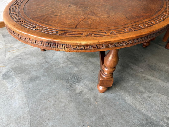 Image 1 of Zuid Amerikaanse leren salontafel en drie bijzettafels 