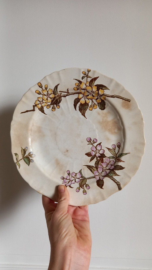 Placa montada sobre un pie, Minton 1890