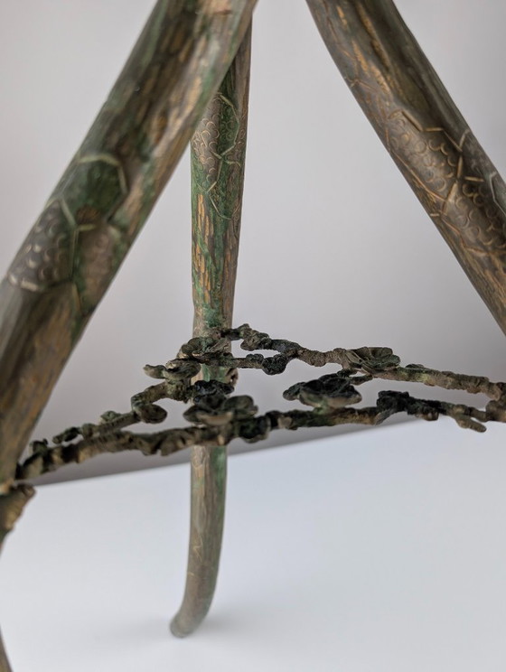 Image 1 of Mesa japonesa Art Nouveau de la década de 1920, de bronce y latón con motivo de libélula.