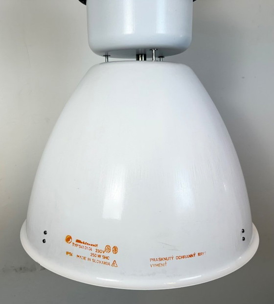 Image 1 of Grote witte geëmailleerde industriële fabriekslamp van Elektrosvit, jaren 90