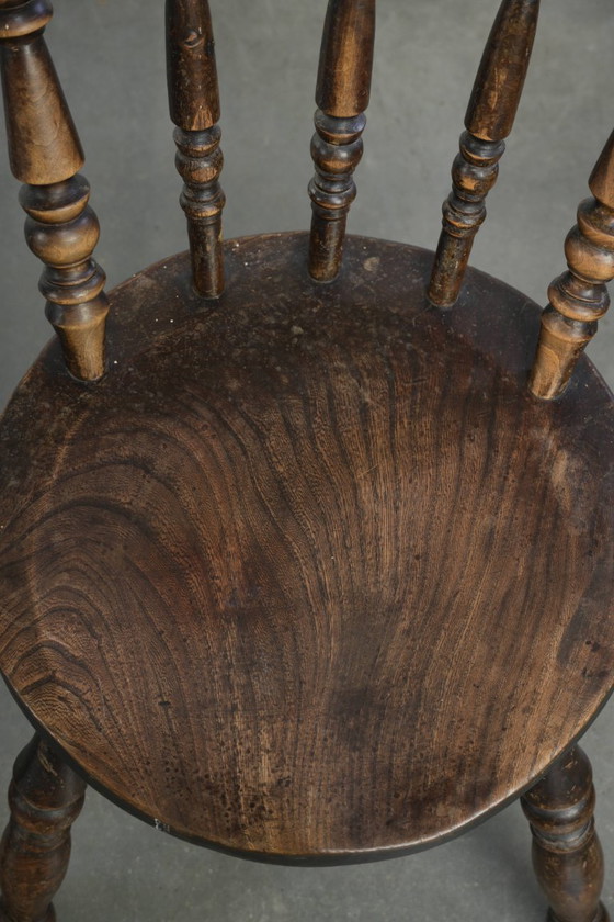 4x Antique English wooden Windsor pub/bistro chairs from the 19th century with a beautiful patina (photo 6 of 14)