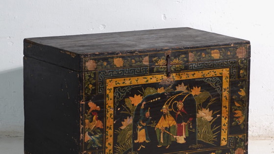 Baule antico laccato nero in legno di pino – Cina, circa 1900 – Armadi contenitori, Iron (photo 3 of 40)