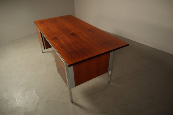 Bureau de direction ORA Acciaio, fabriqué en Italie dans les années 1970. – Bureaux, Wood (photo 13 of 16)