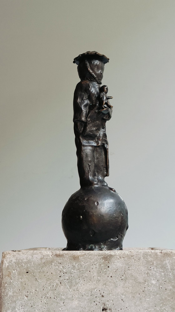 Image 1 of Mutter Erde by Nicolas Dings Skulptur Bronze 2008