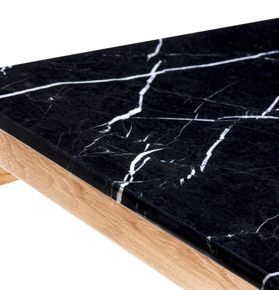 Image 1 of Mesa de centro Hübsch - Diseño escandinavo, mármol negro con madera de roble