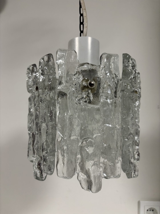 Image 1 of Ijsglas hanglamp van Kalmar Franken, geproduceerd in Oostenrijk gedurende de jaren 60
