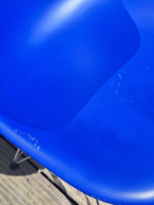 Vitra Plastic Side Chair DSR, Charles Eames