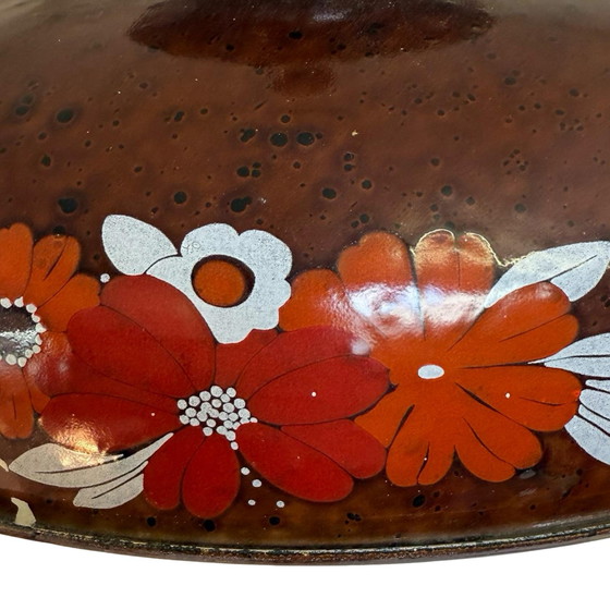 Image 1 of Lampada da soffitto/sospensione in metallo vintage - Decorazione floreale su smalto marrone - (Attr. To) Kaj Franck Fog &amp; Mo