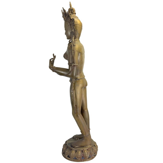 Antigua Green Tara nepalesa – bronce dorado al fuego, tradición Newar, siglo XIX, H 100 cm, 15.2 kg. (photo 11 of 11)