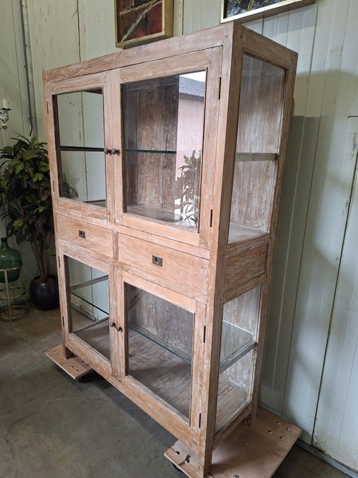 Vetrina, credenza o mobile per porcellane in teak, dimensioni 125x46 cm e altezza 180 cm.