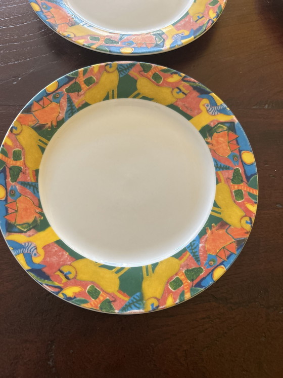 Image 1 of Corneille plates 4 large and 6 small l'ete commençant