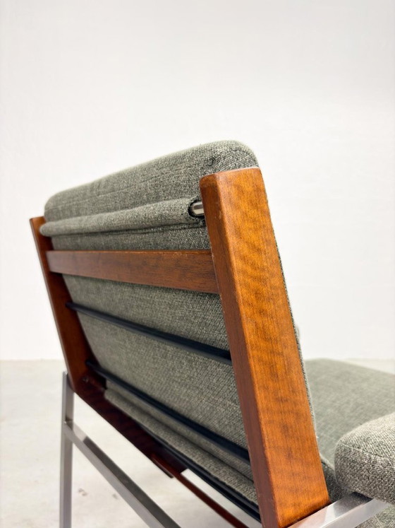 Image 1 of 'Lotus' Dames Fauteuil van Rob Parry voor Gelderland