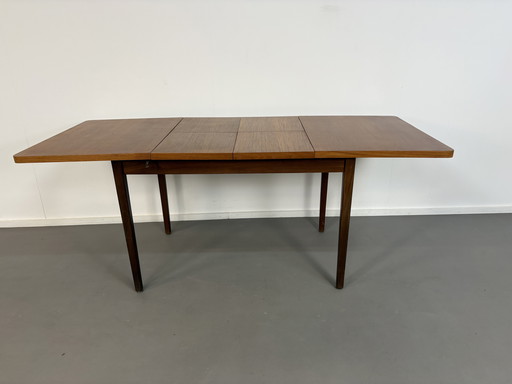 Vintage uitschuifbare teca tafel jaren’ 60. Uitgeschoven 190 cm