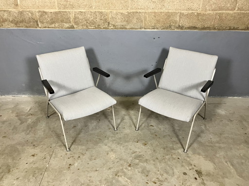 2x Ahrend de Cirkel Fauteuils door Wim Rietveld Oase