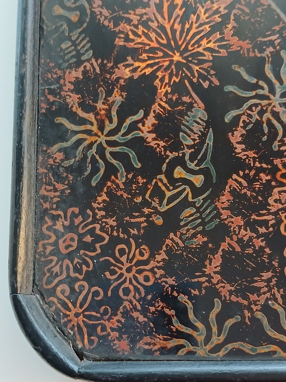 Großes japanisches Schwarzlacktablett Meiji-Zeit Ende 19. Jh. Takamaki-Relief – Gemälde & Zeichnungen, Wood (photo 8 of 15)