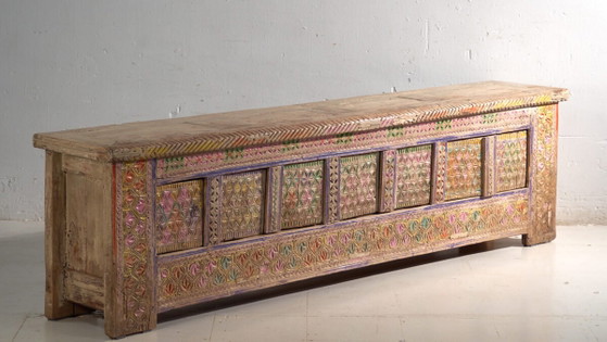 Antiker geschnitzter polychromer Unterschrank aus Kiefer – Xinjiang, ca. 1900 – Buffetschränke, Iron (photo 3 of 40)