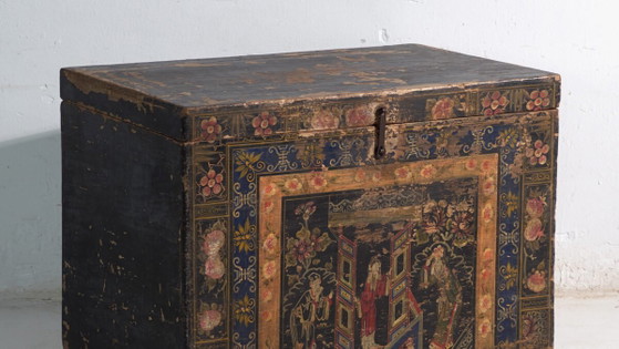 Malle ancienne peinte en bois de pin – Chine, circa 1900 – Armoires de rangement, Iron (photo 3 of 40)