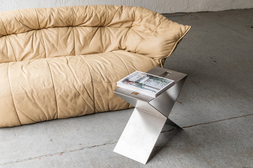 Tavolino laterale coupez.