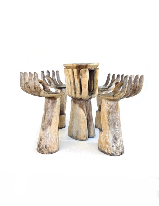 Image 1 of Vintage Handgesneden Handvormige Barkrukken + Tafel ‘70