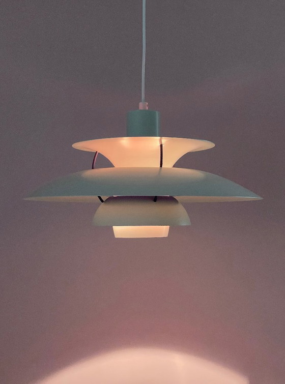 Image 1 of Poulsen PH5 LAMP wit vintage design Denmark MidCentury