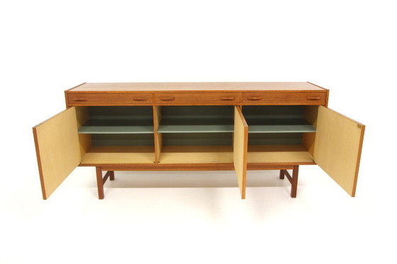 Image 1 of Fila scandinava in teak, Hugo Troeds, Bjärnum Suède, 1960