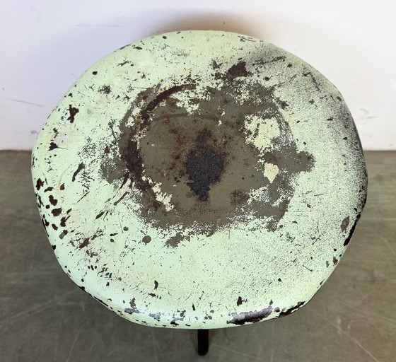 Image 1 of Groene industriële draaikruk voor ijzerwerkplaats, jaren 60