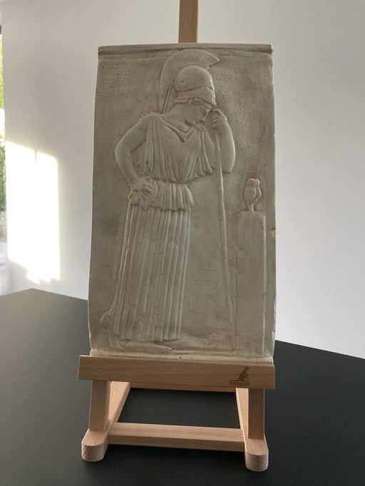 Bas-relief d'Athéna Minerve en deuil, copie en plâtre des années 1950