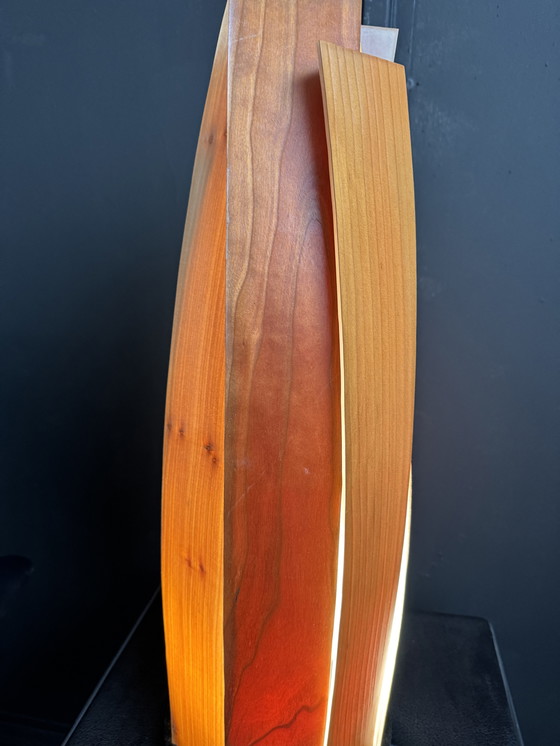 Image 1 of Lámpara de listones de madera de estilo escandinavo