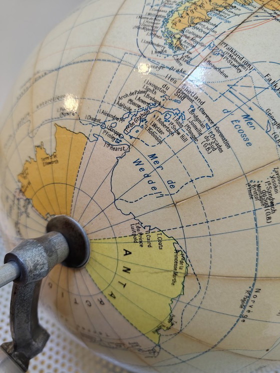 Image 1 of Mappamondo educativo vintage Girard, Barrère & Thomas – 1957 – Gioiello storico e decorativo