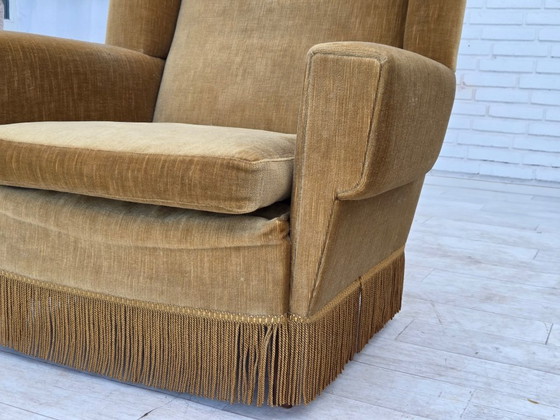 Image 1 of Deense fauteuil met hoge rugleuning uit de jaren 70, bekleed met honinggeel meubelvelours.
