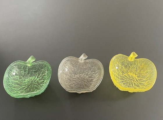 Image 1 of 3 X bols en verre vintage en forme de pomme de Covetro Italia