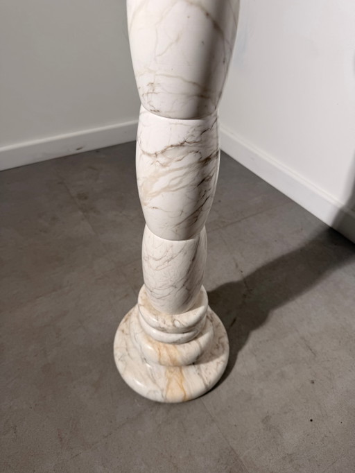 Columna de pedestal de mármol antiguo – bijzettafels (photo 2 of 4)