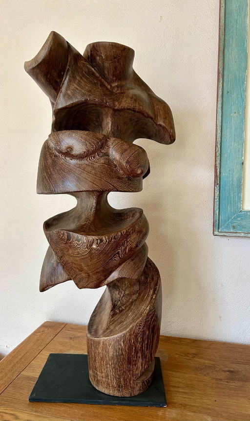 Statue eines männlichen Torsos