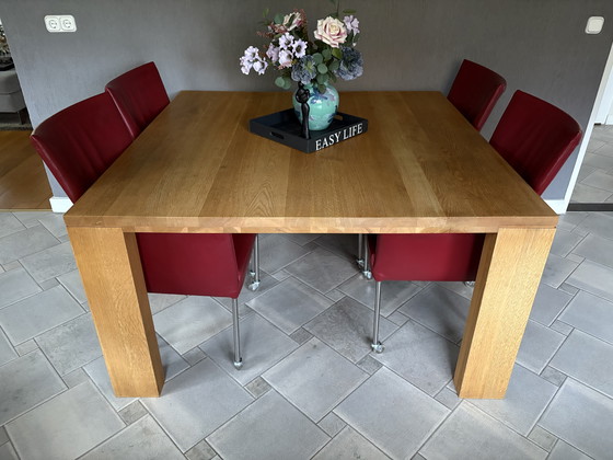 Image 1 of Tavolo da pranzo con quattro sedie