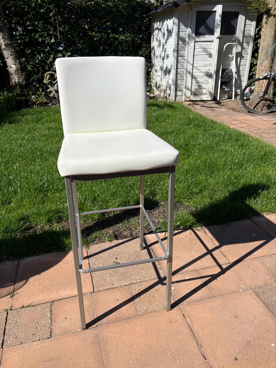 Image 1 of 2 Tabourets de bar marque Bringo 2K blanc