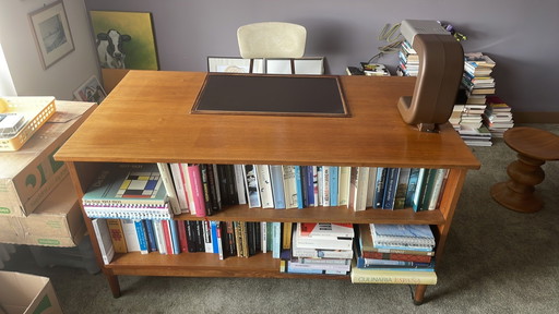 Bureau en teck de style danois moderne du milieu du siècle