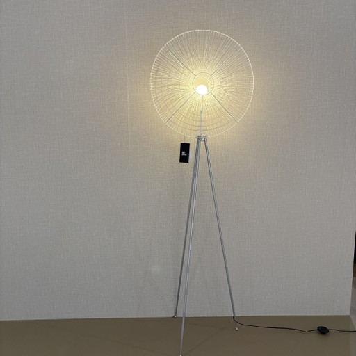 Halo Tripod Floor Lamp – vloerlampen, Other
