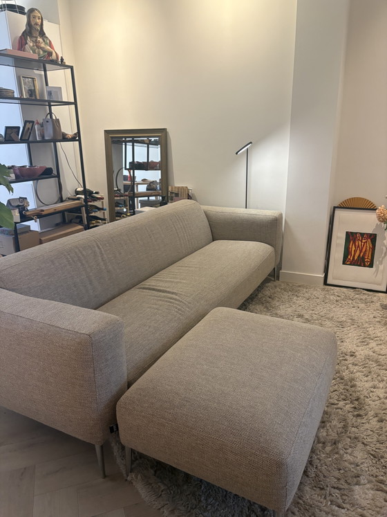 Fay Koozoo Sofa Plus Hocker – Textile, Aluminium (photo 3 of 8)