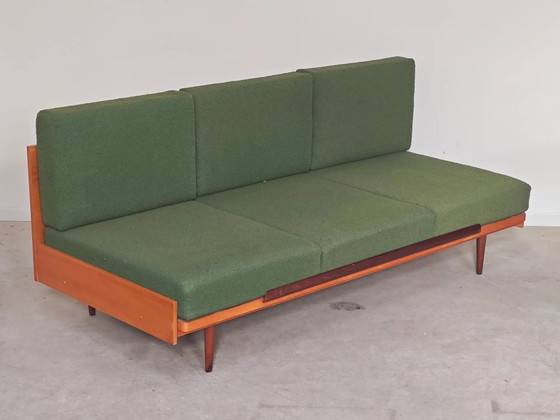 Divano panca pieghevole verde di UP Zavody 1970 – Divani 3 posti, Legno, Mid Century Modern (photo 2 of 24)