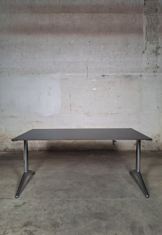 Image 1 of Tavolo da ufficio moderno Ahrend nero - Piano di lavoro rettangolare, senza ruote