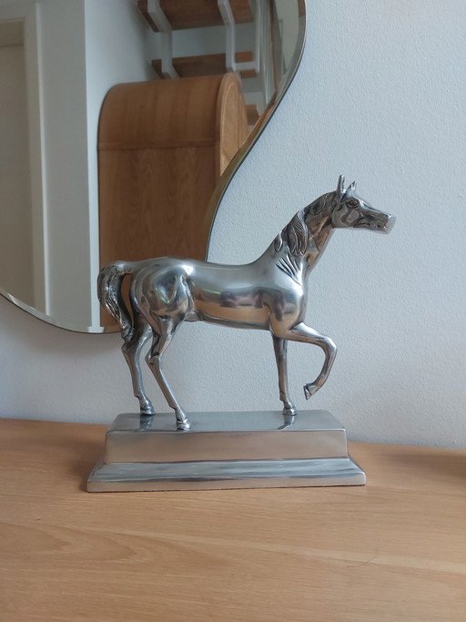 Cavallo in metallo vintage in alluminio argentato