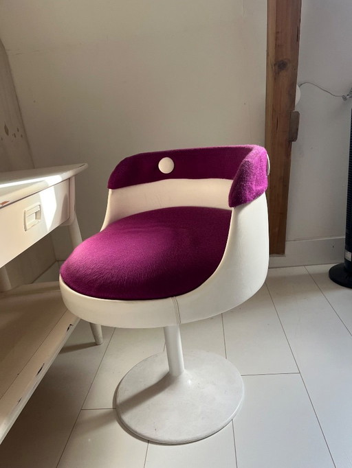 Chaise tulipe vintage « ère spatiale » (également appelée chaise tulipe), un design emblématique des années 1970