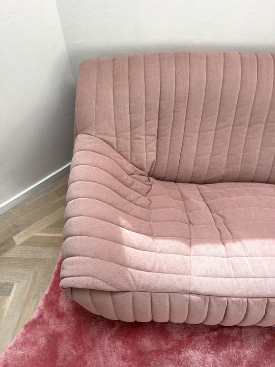 Image 1 of Divano rosa